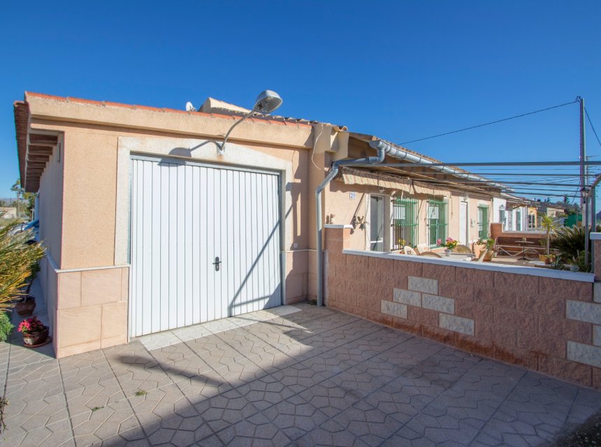 Resale - Country Property -
Redovan