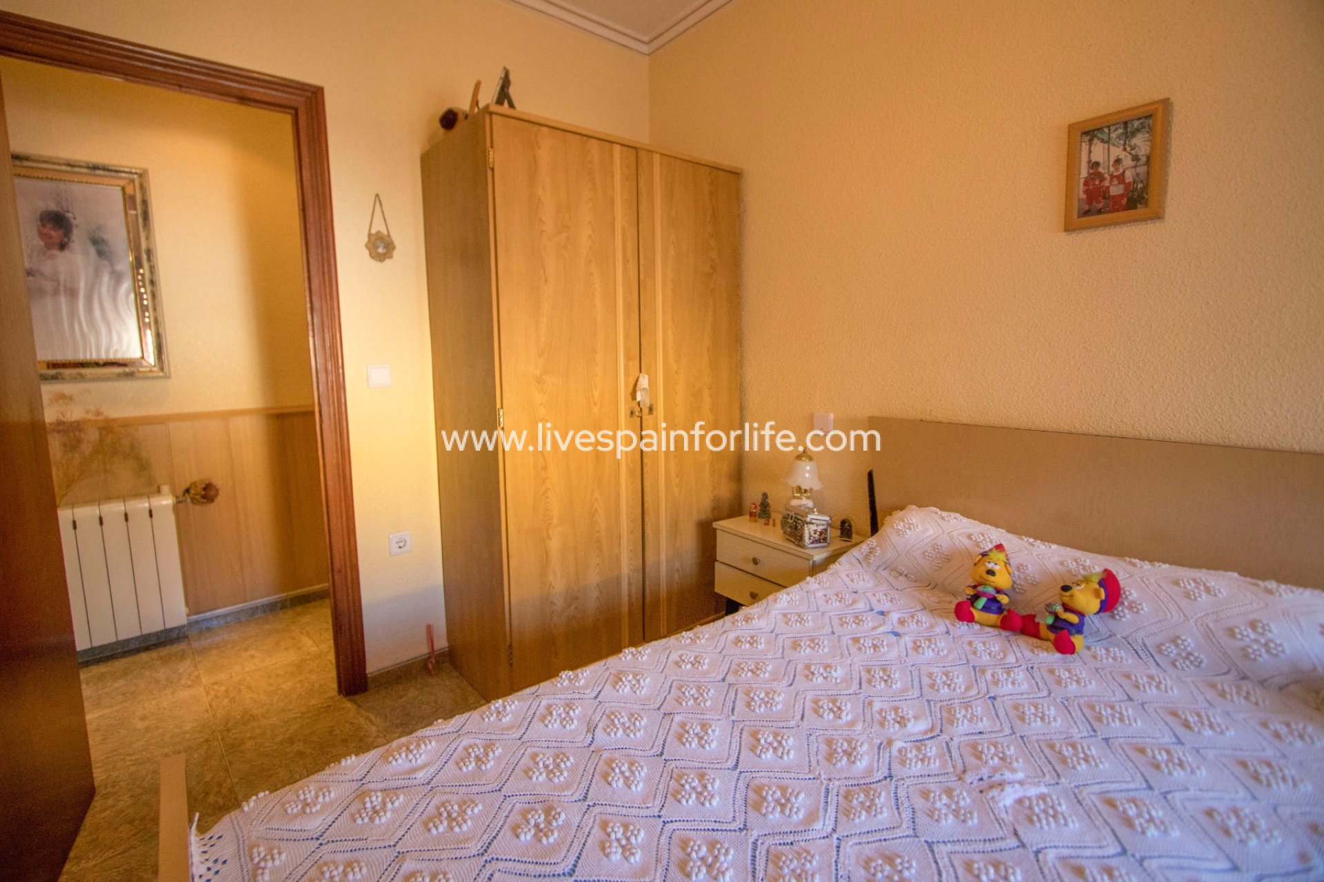 Resale - Country Property -
Redovan