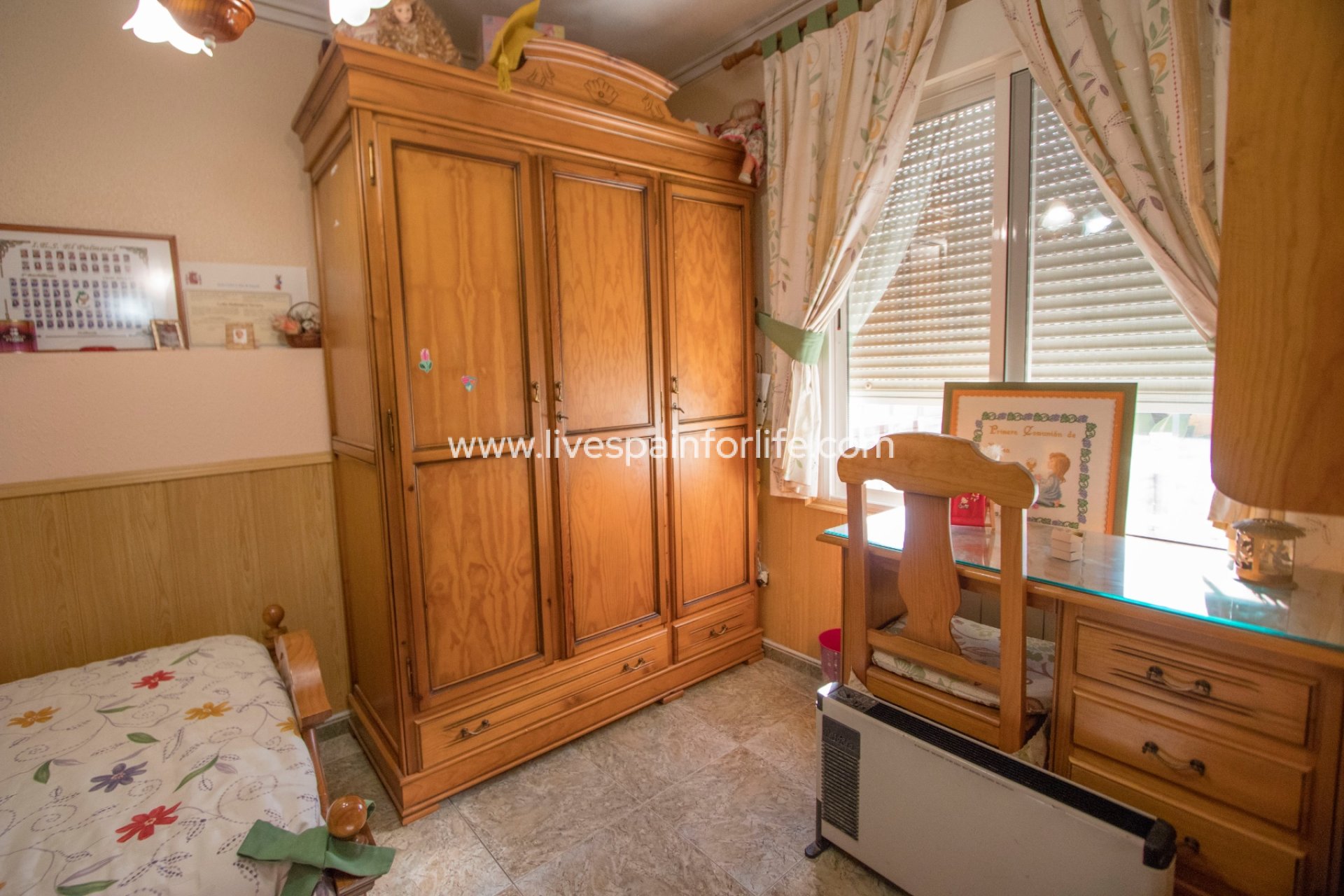 Resale - Country Property -
Redovan