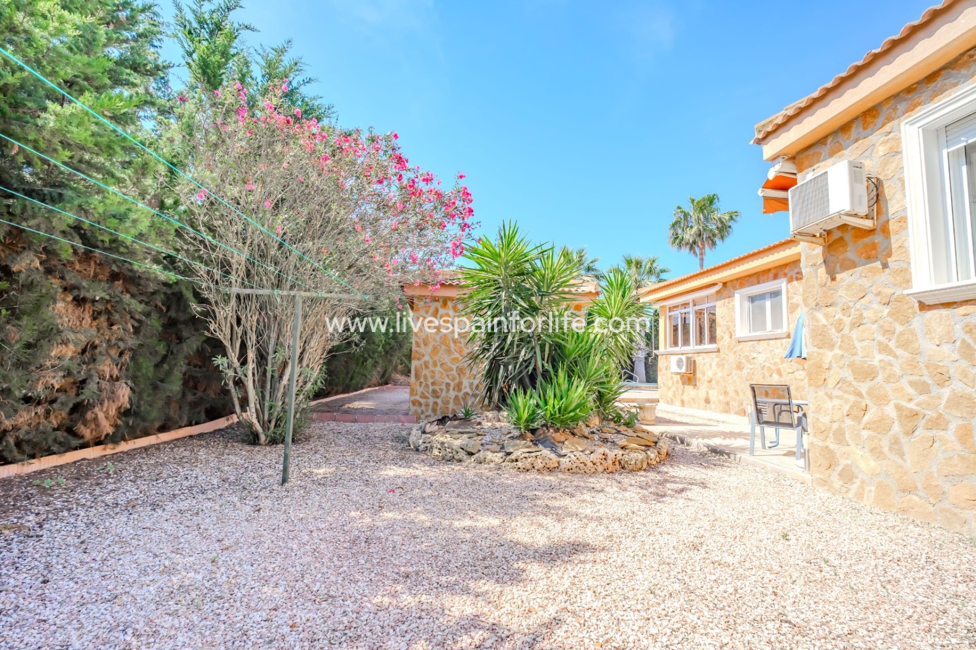 Resale - Country Property -
Rojales