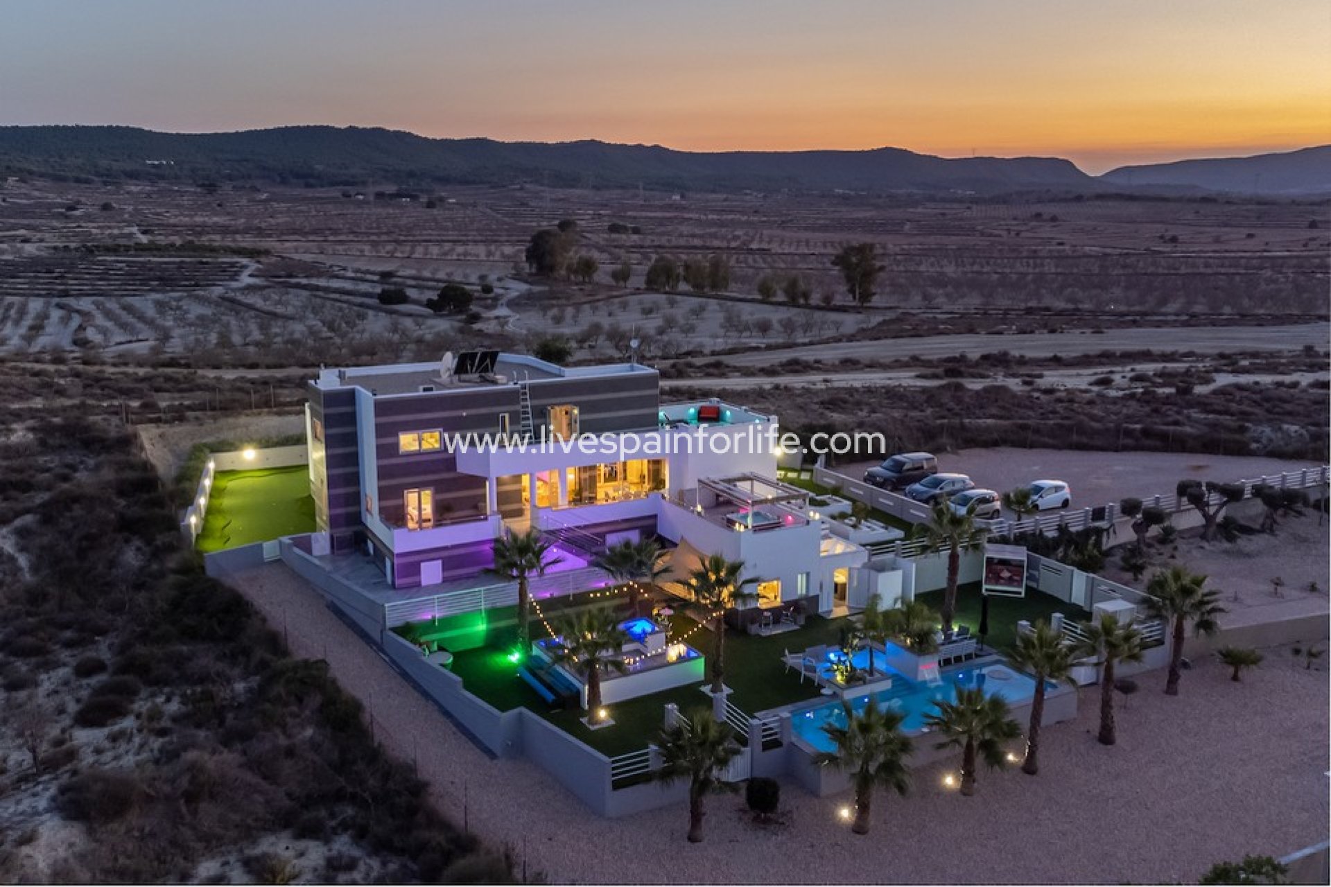 Resale - Country Property -
Torremendo