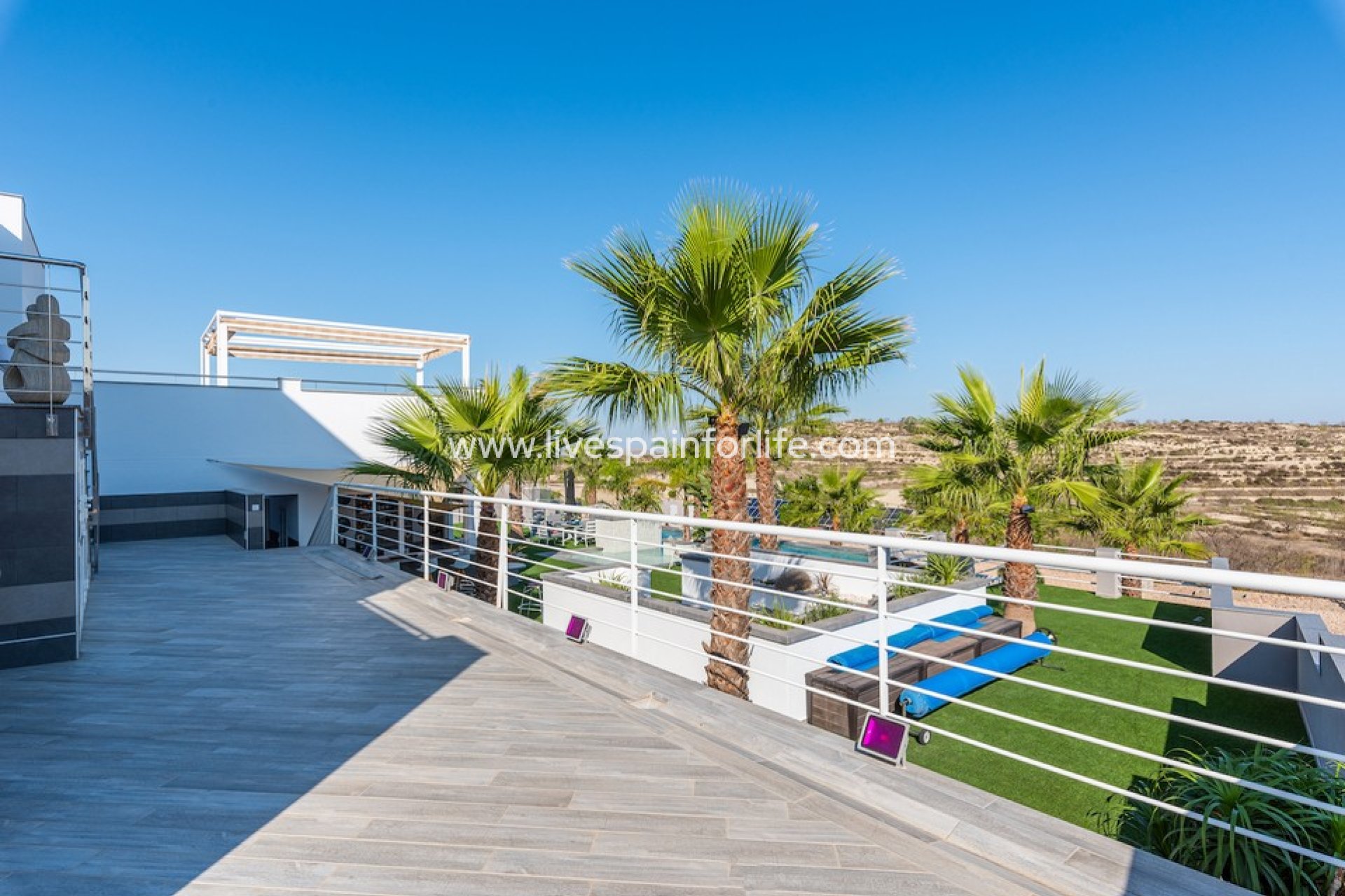 Resale - Country Property -
Torremendo