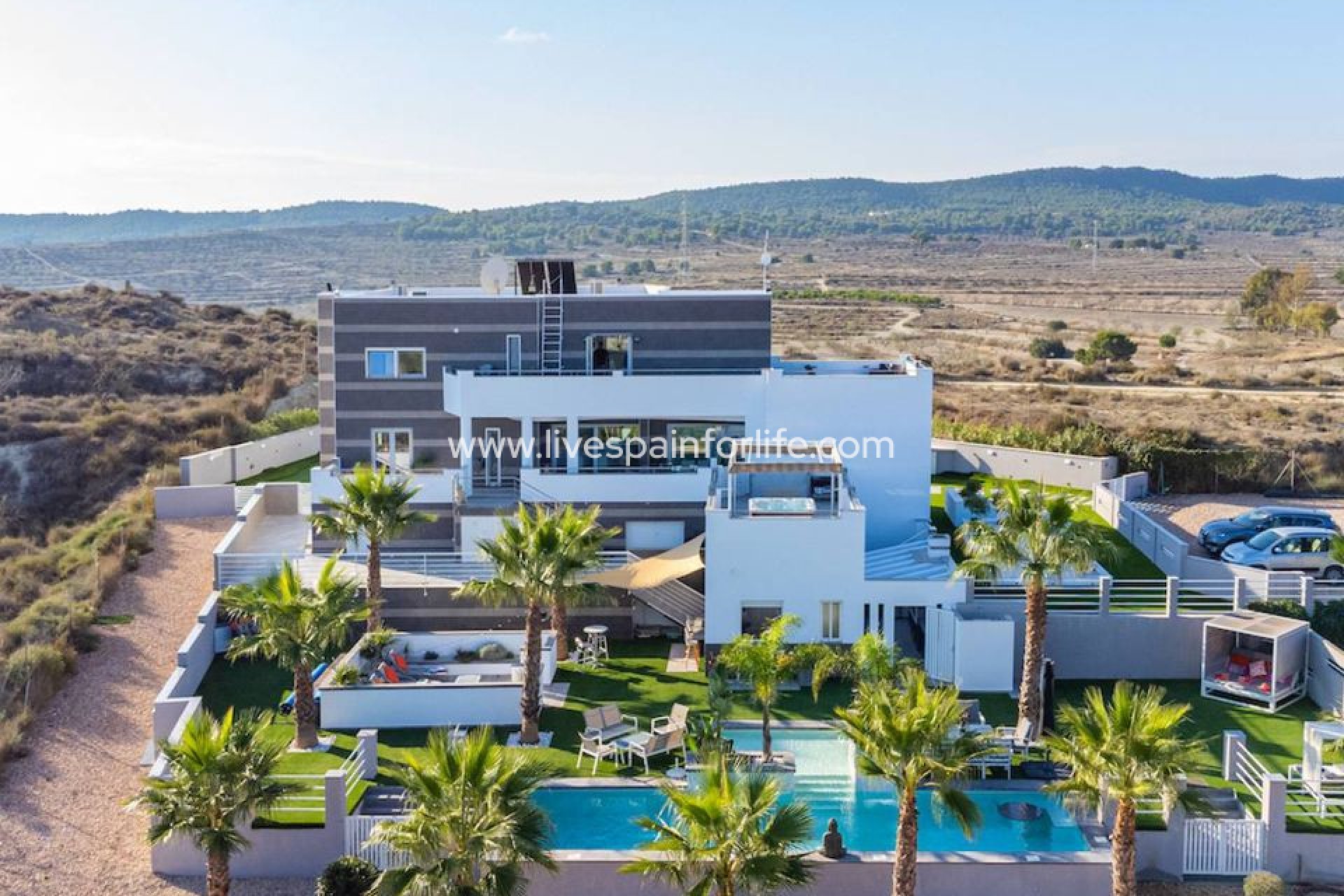 Resale - Country Property -
Torremendo