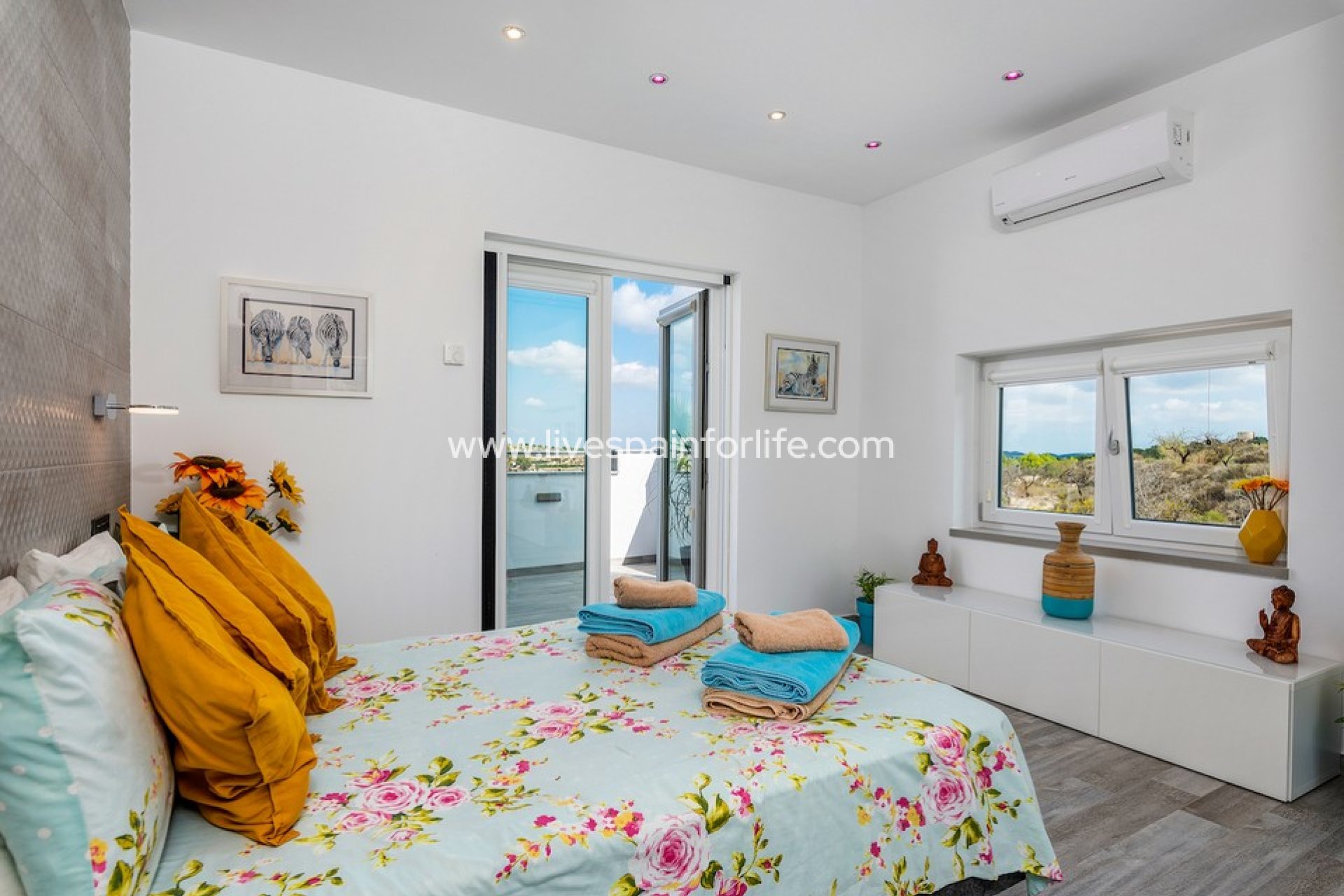 Resale - Country Property -
Torremendo