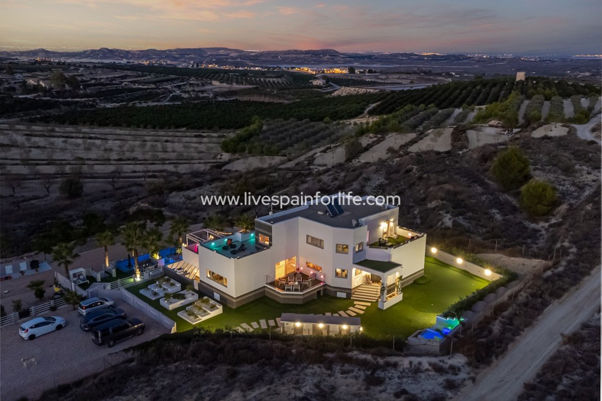 Resale - Country Property -
Torremendo