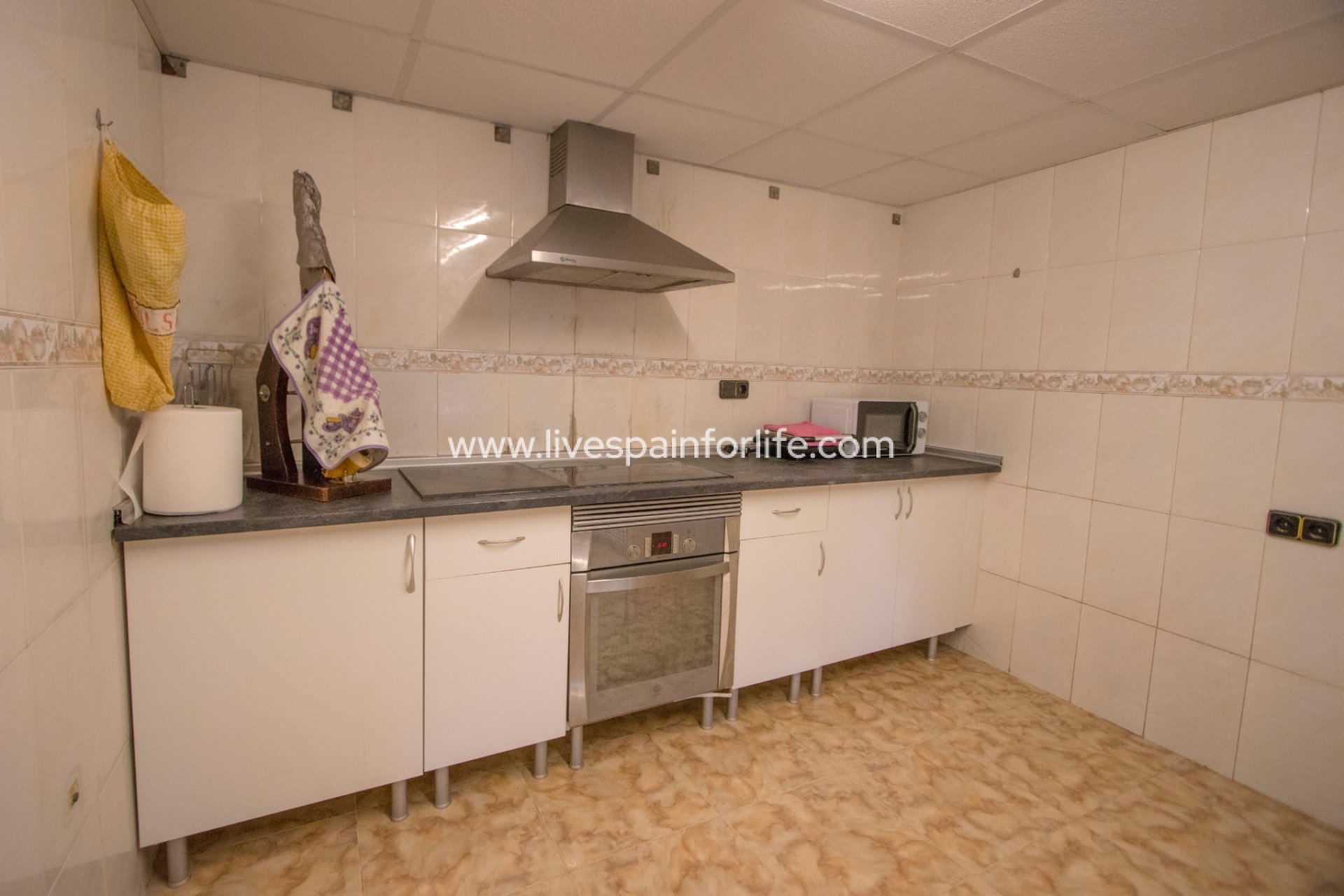 Resale - Equestrian -
Albatera