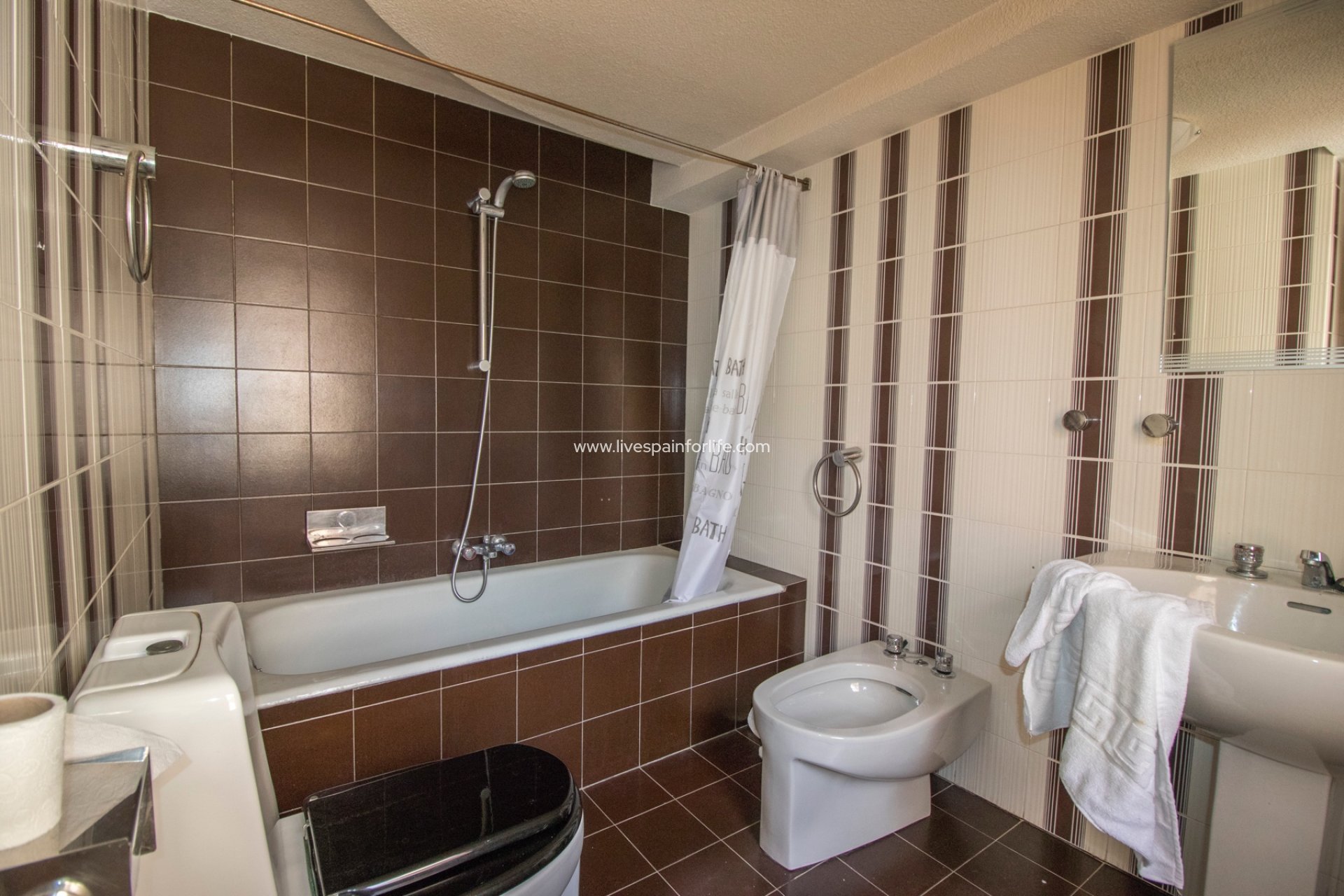 Resale - Equestrian -
Novelda