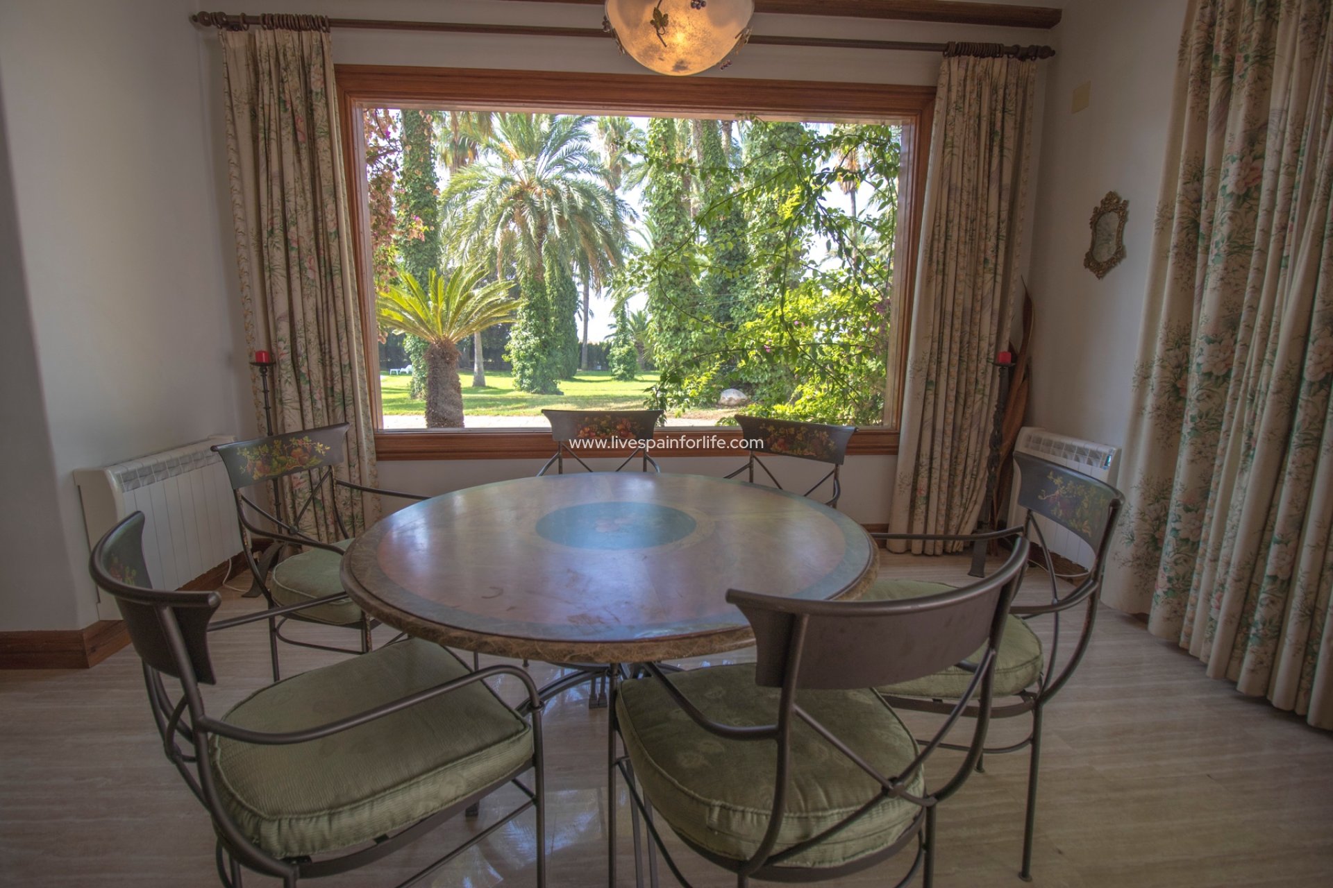 Resale - Equestrian -
Novelda