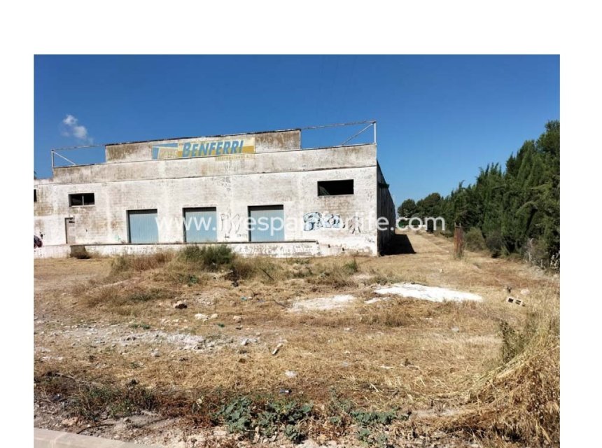 Resale - Plot of Land -
Benferri