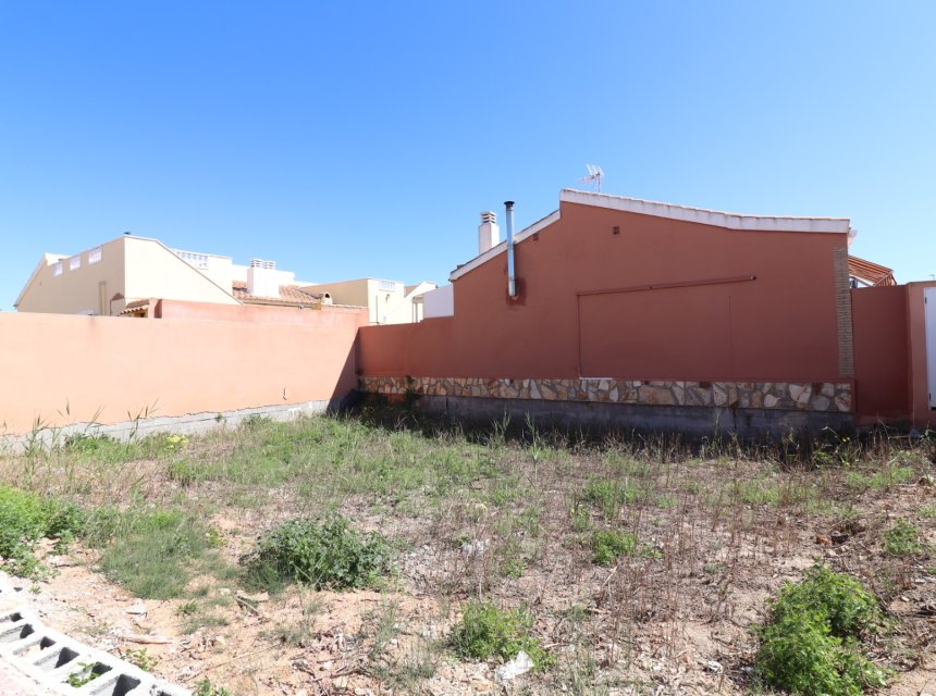 Resale - Plot of Land -
Daya Nueva - Daya Nueva - Town