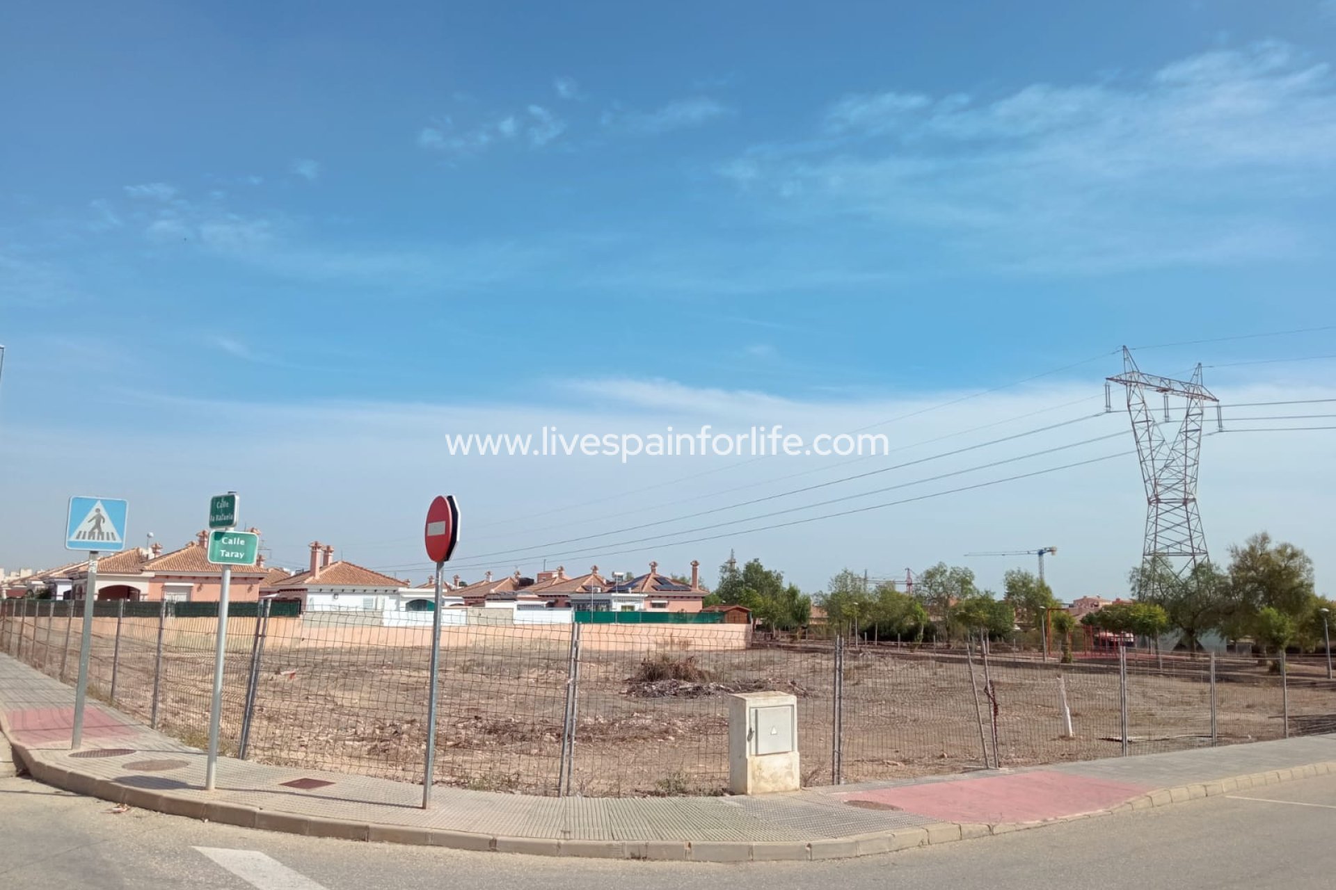 Resale - Plot of Land -
Los Montesinos - La Herrada