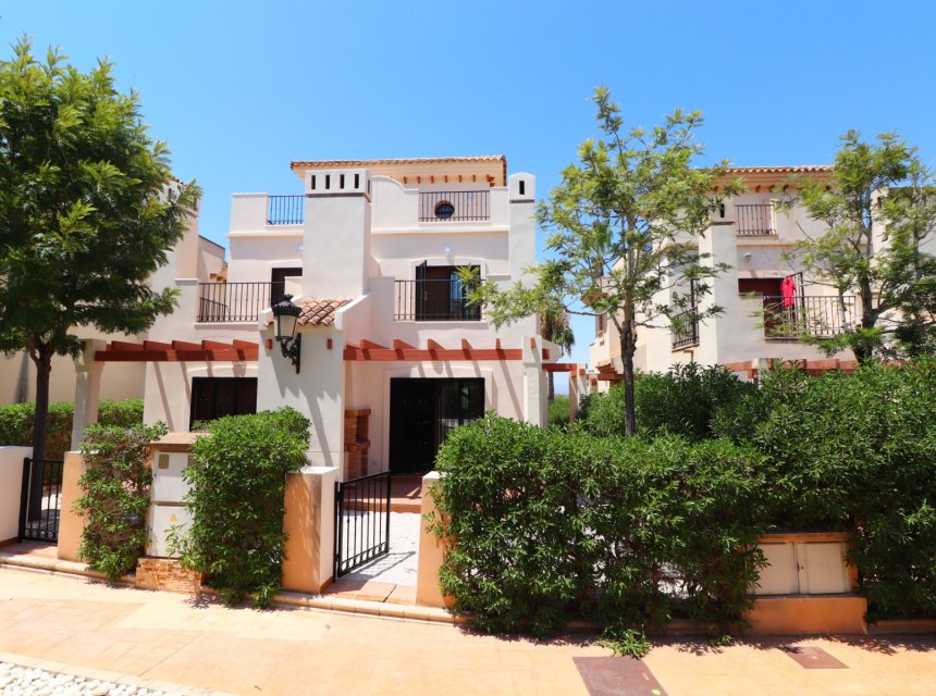 Resale - Semi-detached house / Quad -
Algorfa - La Finca Golf Resort