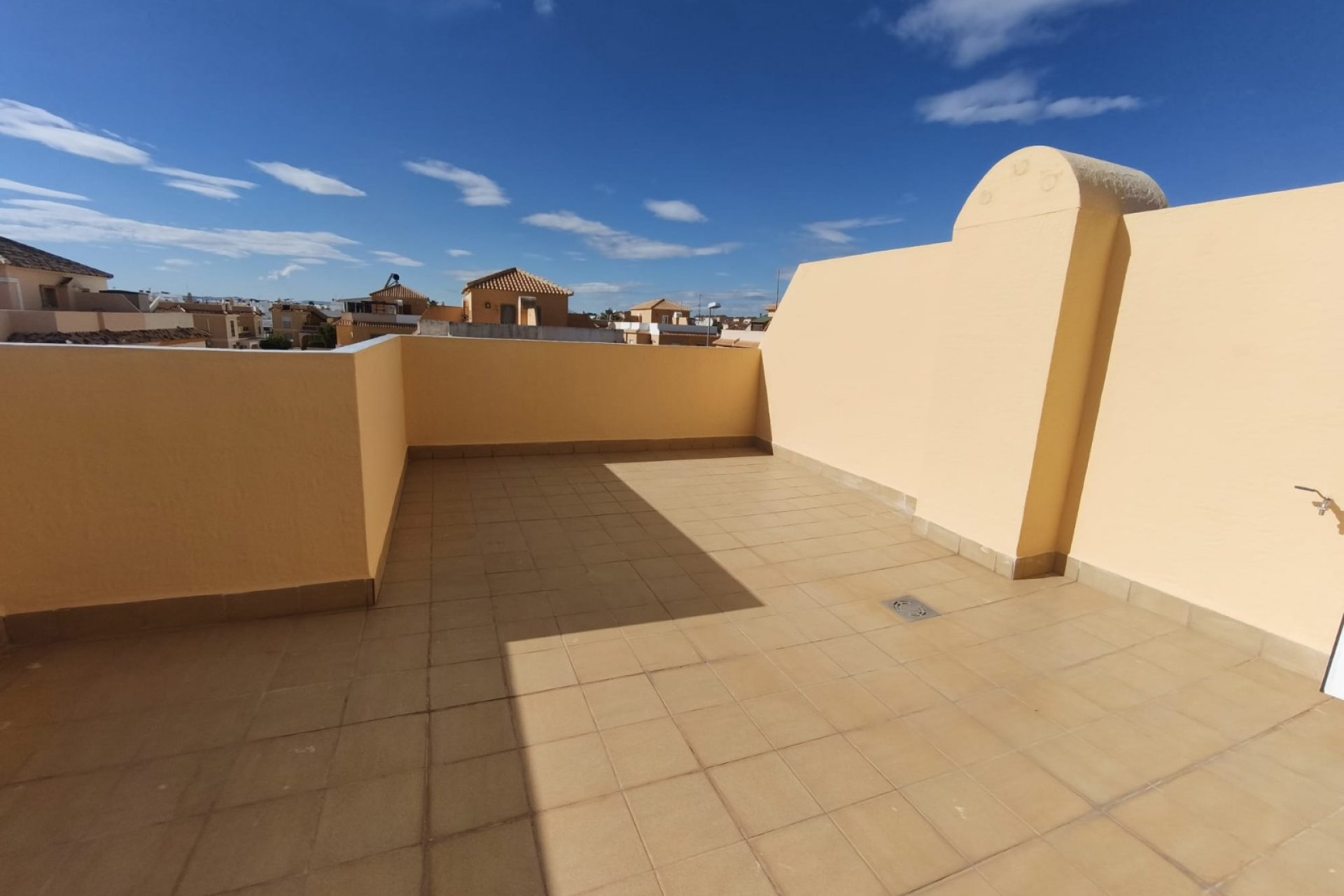 Resale - Semi-detached house / Quad -
Ciudad Quesada - Lo Marabu