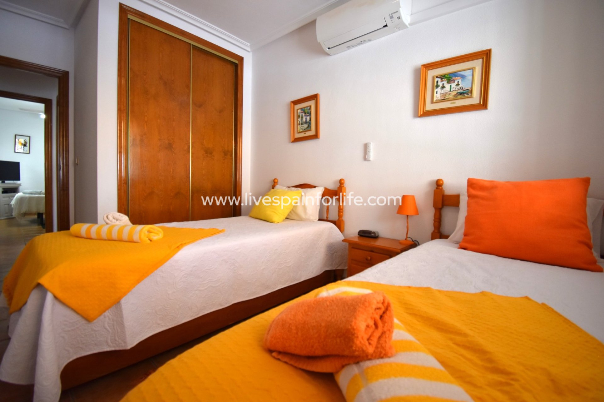 Resale - Semi-detached house / Quad -
Orihuela Costa - La Zenia