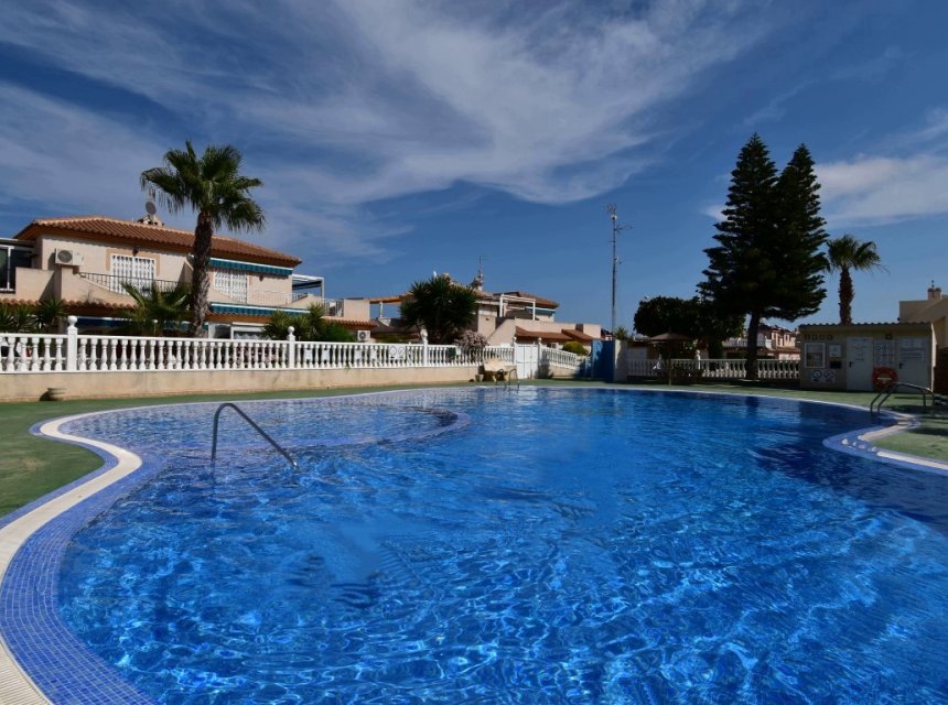 Resale - Semi-detached house / Quad -
Orihuela Costa - Playa Flamenca