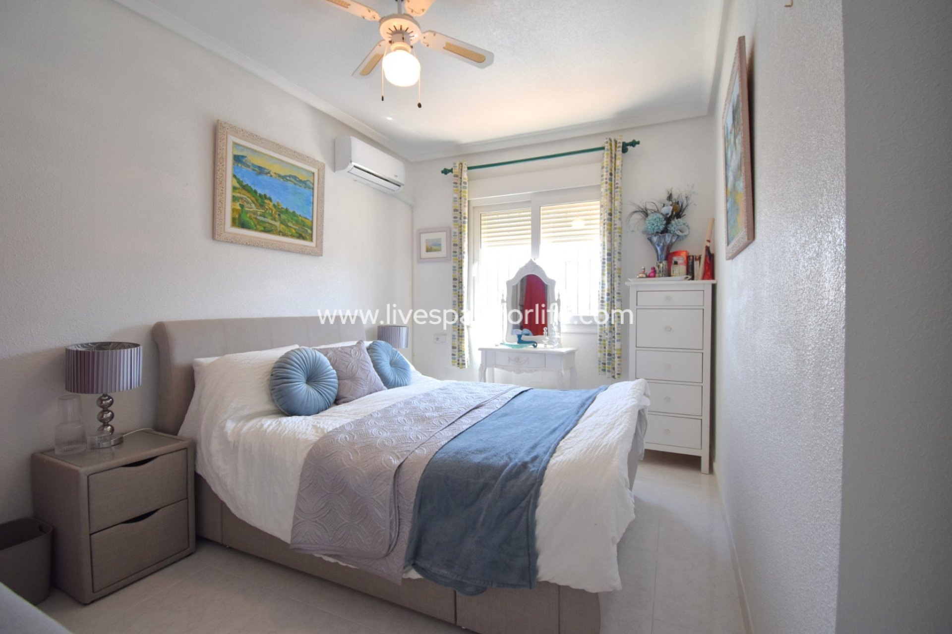 Resale - Semi-detached house / Quad -
Orihuela Costa - Playa Flamenca