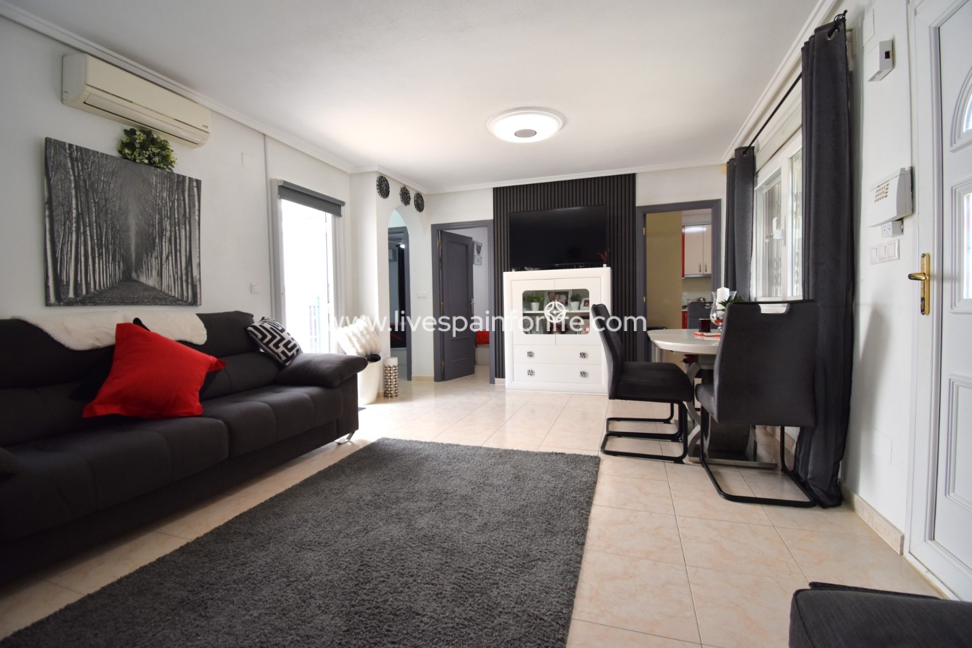 Resale - Semi-detached house / Quad -
Orihuela Costa - Playa Flamenca
