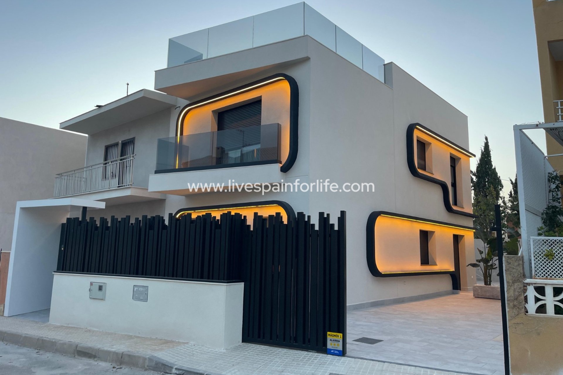 Resale - Semi-detached house / Quad -
Torre de la Horadada - La Torre De La Horadada