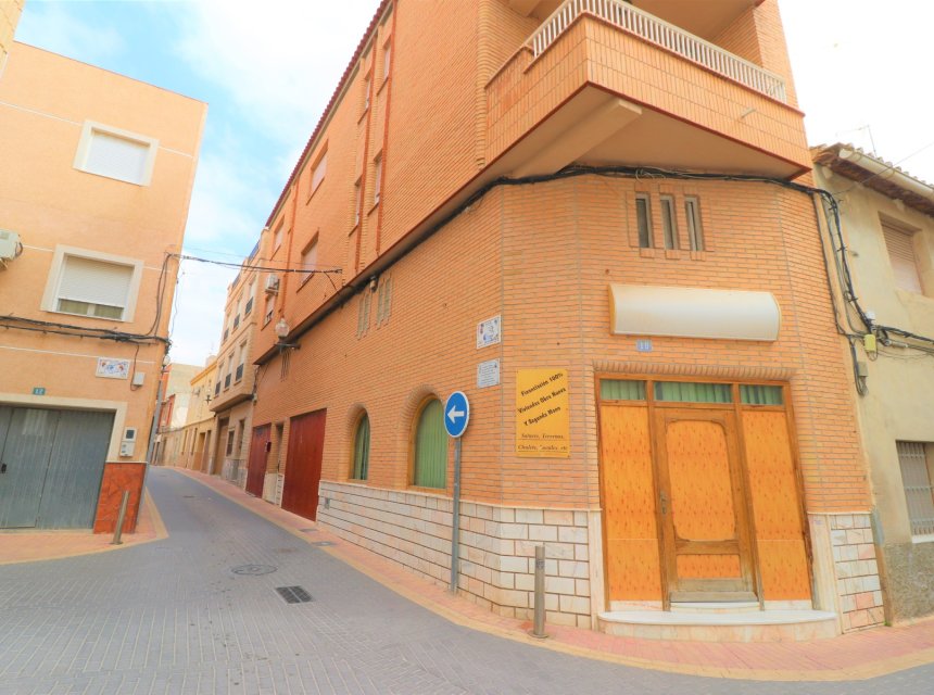 Resale - Town house -
Albatera