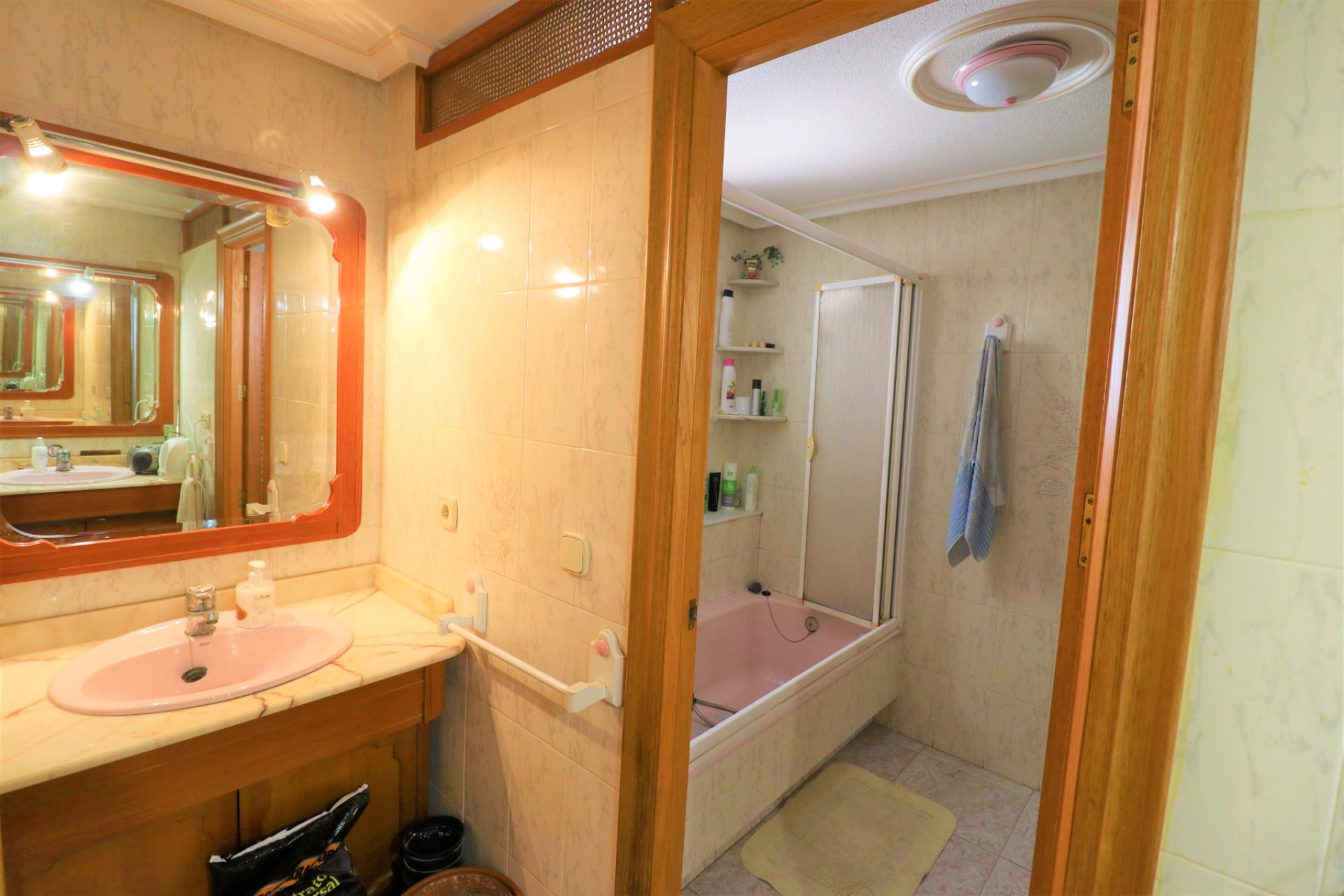 Resale - Town house -
Albatera