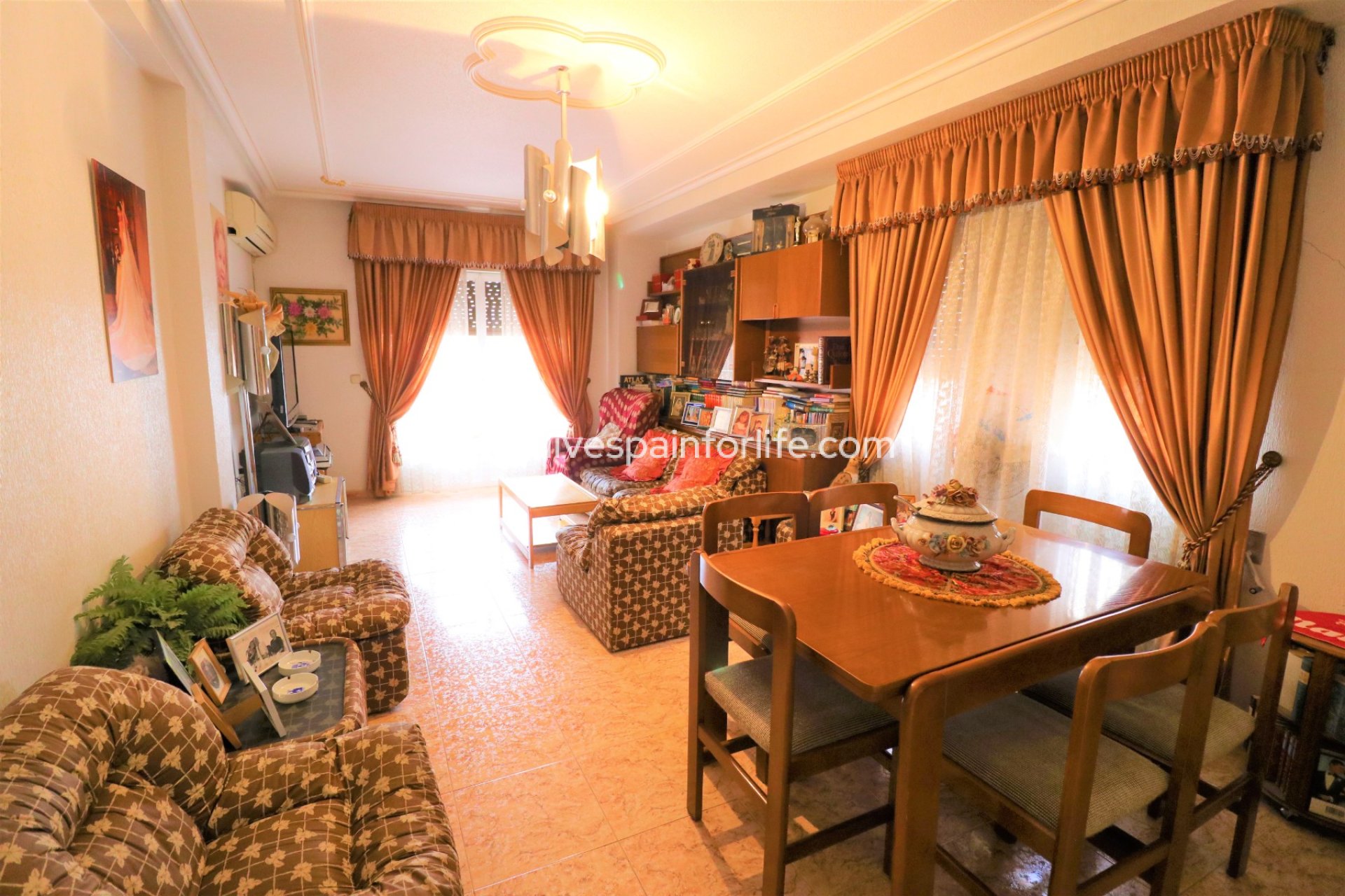 Resale - Town house -
Albatera