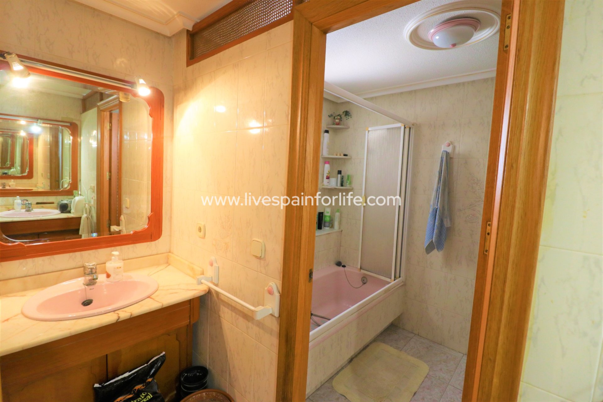 Resale - Town house -
Albatera