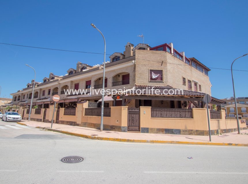 Resale - Town house -
Albatera