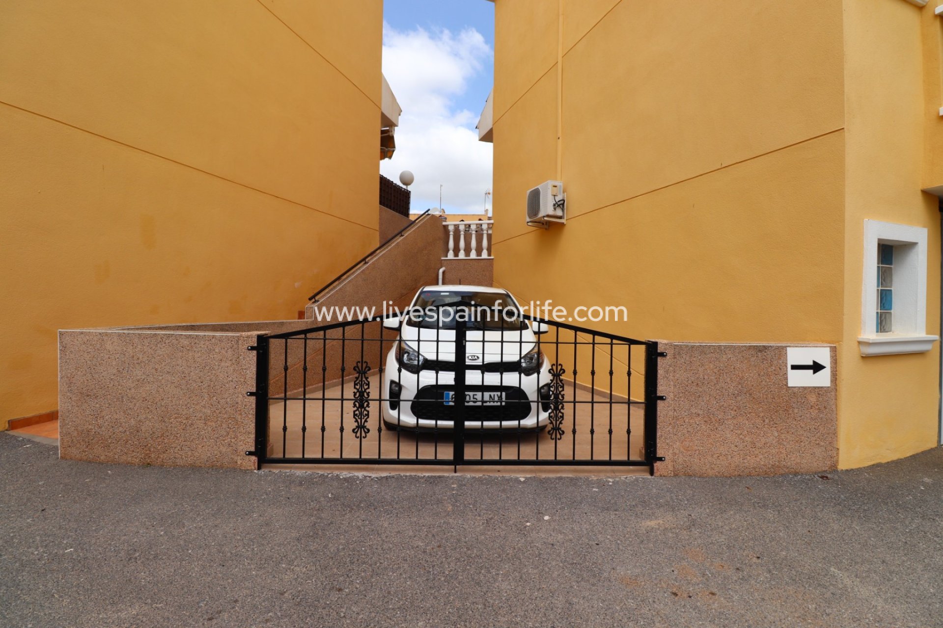 Resale - Town house -
Algorfa - Montemar