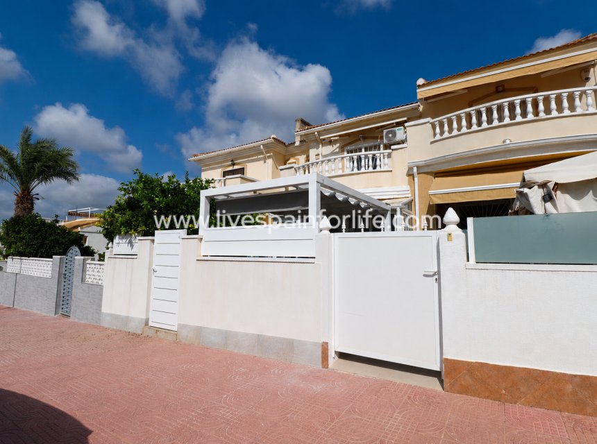 Resale - Town house -
Benijofar - Monte Azul