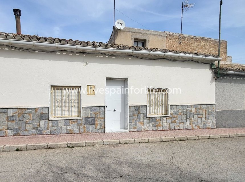 Resale - Town house -
Casas del Señor