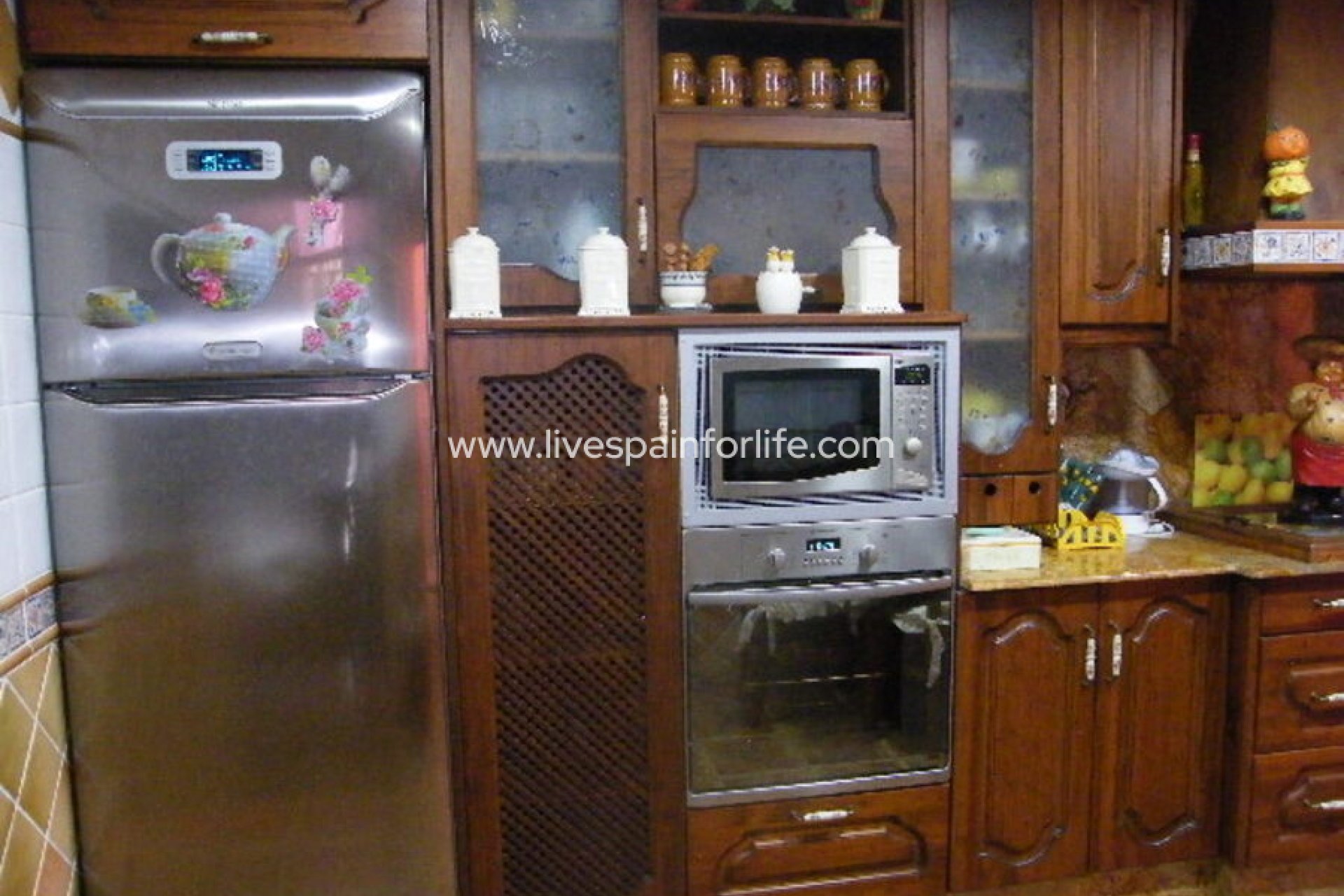 Resale - Town house -
Daya Nueva