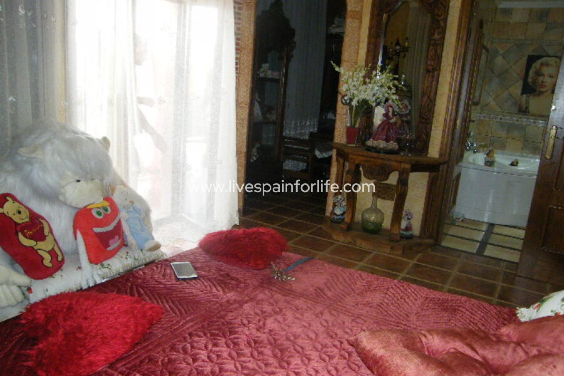 Resale - Town house -
Daya Nueva