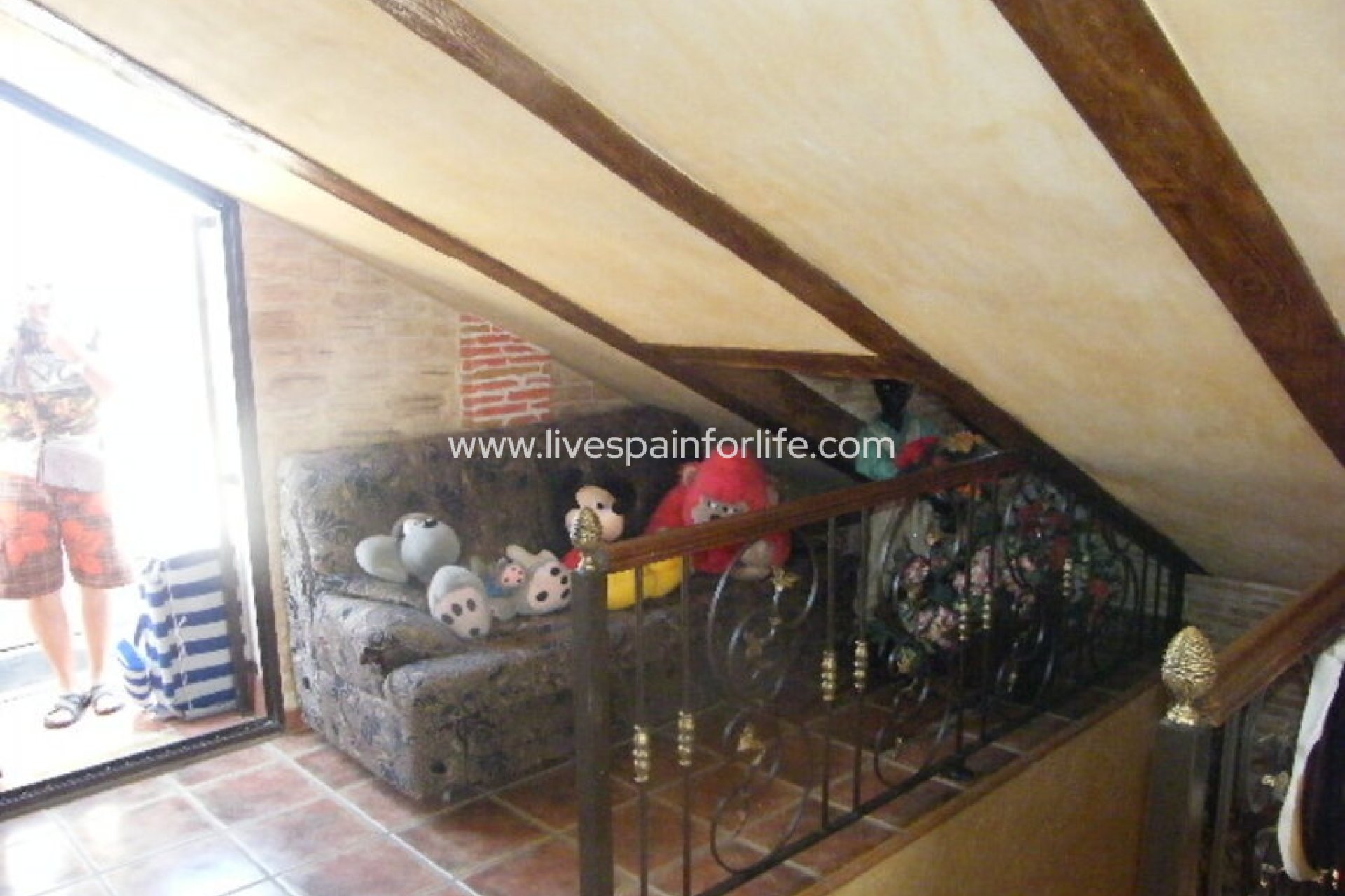 Resale - Town house -
Daya Nueva