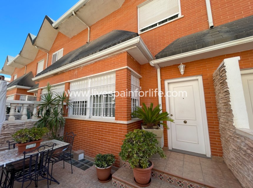 Resale - Town house -
Elche - Center