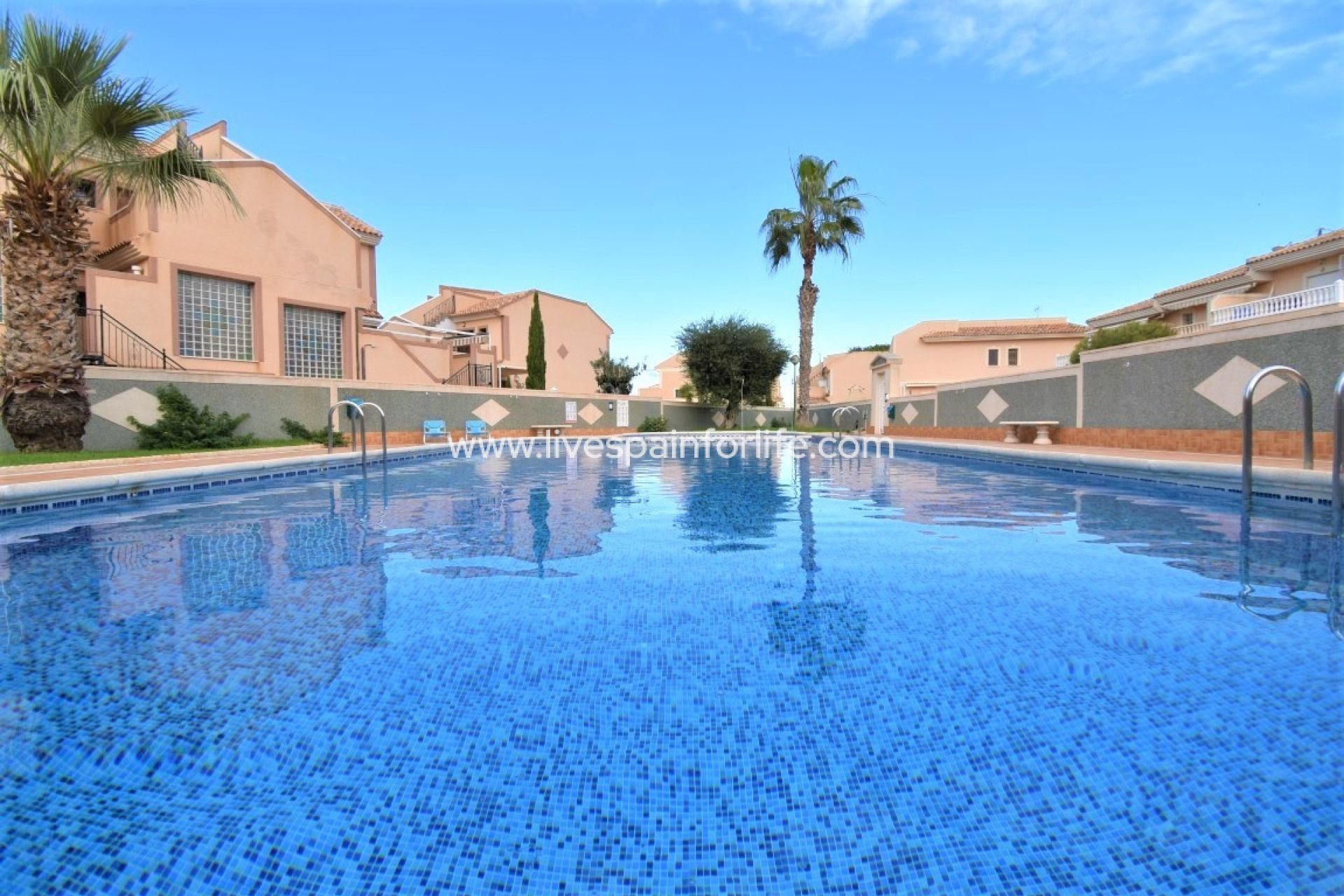 Resale - Town house -
Orihuela Costa - Los Balcones