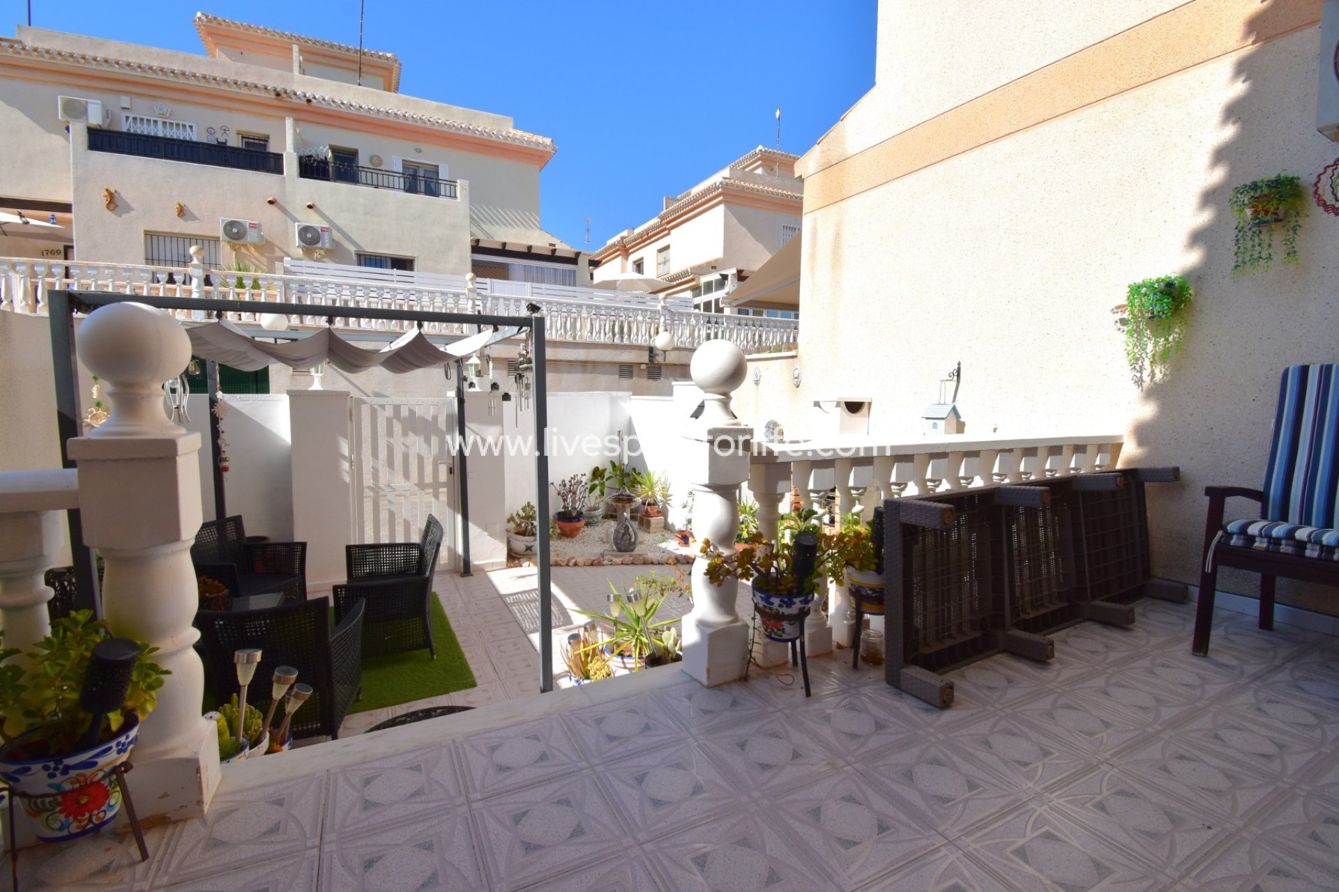 Resale - Town house -
Orihuela Costa - Playa Flamenca