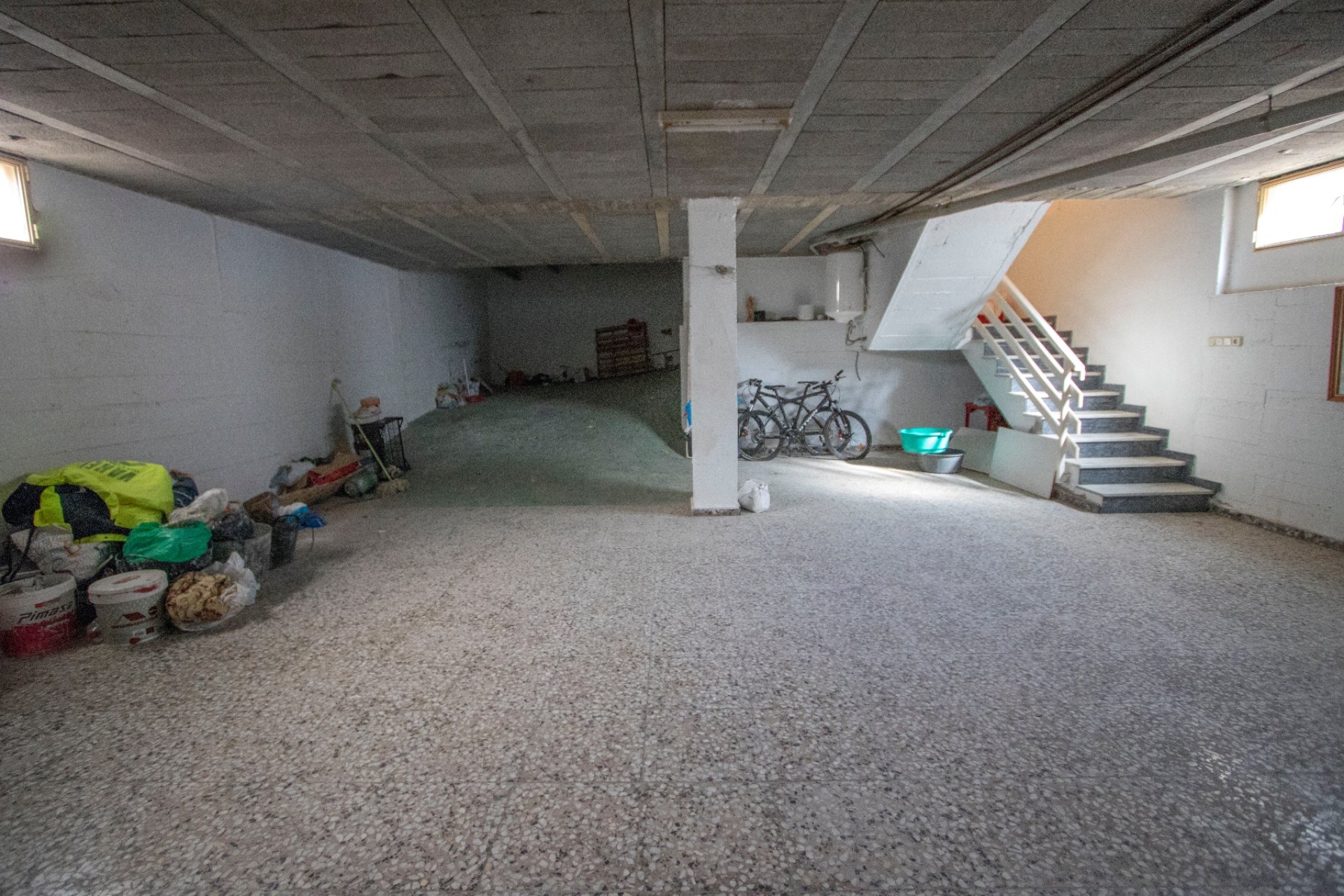 Resale - Town house -
Redovan