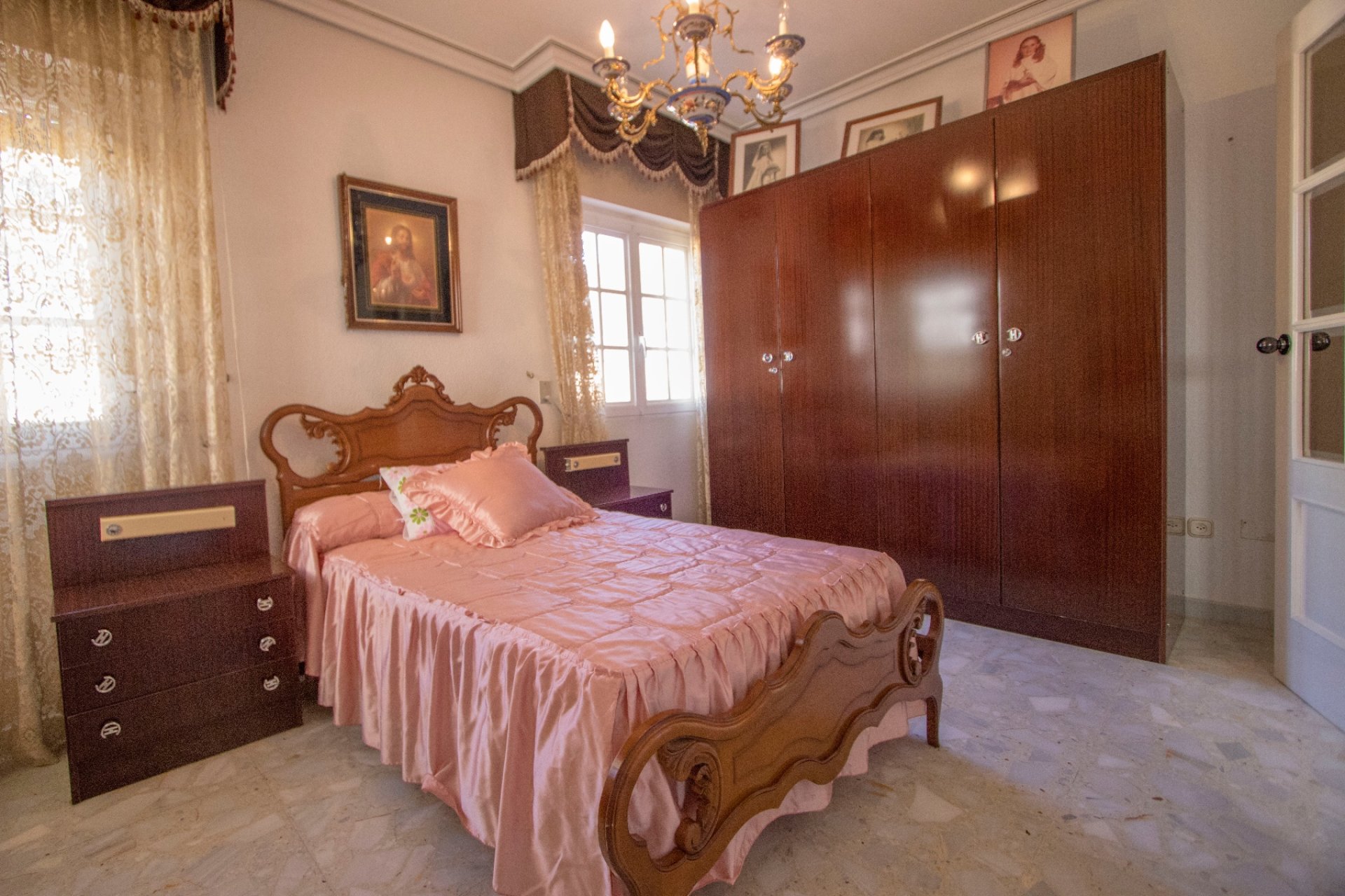 Resale - Town house -
Redovan