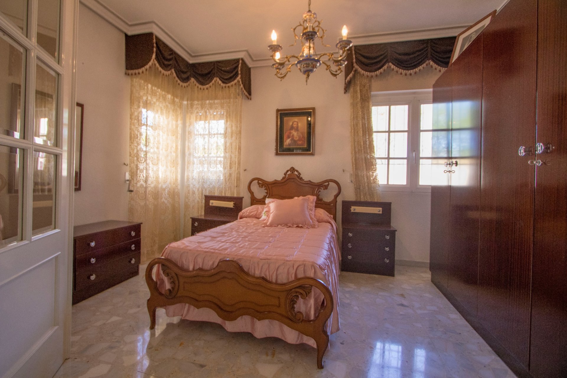 Resale - Town house -
Redovan