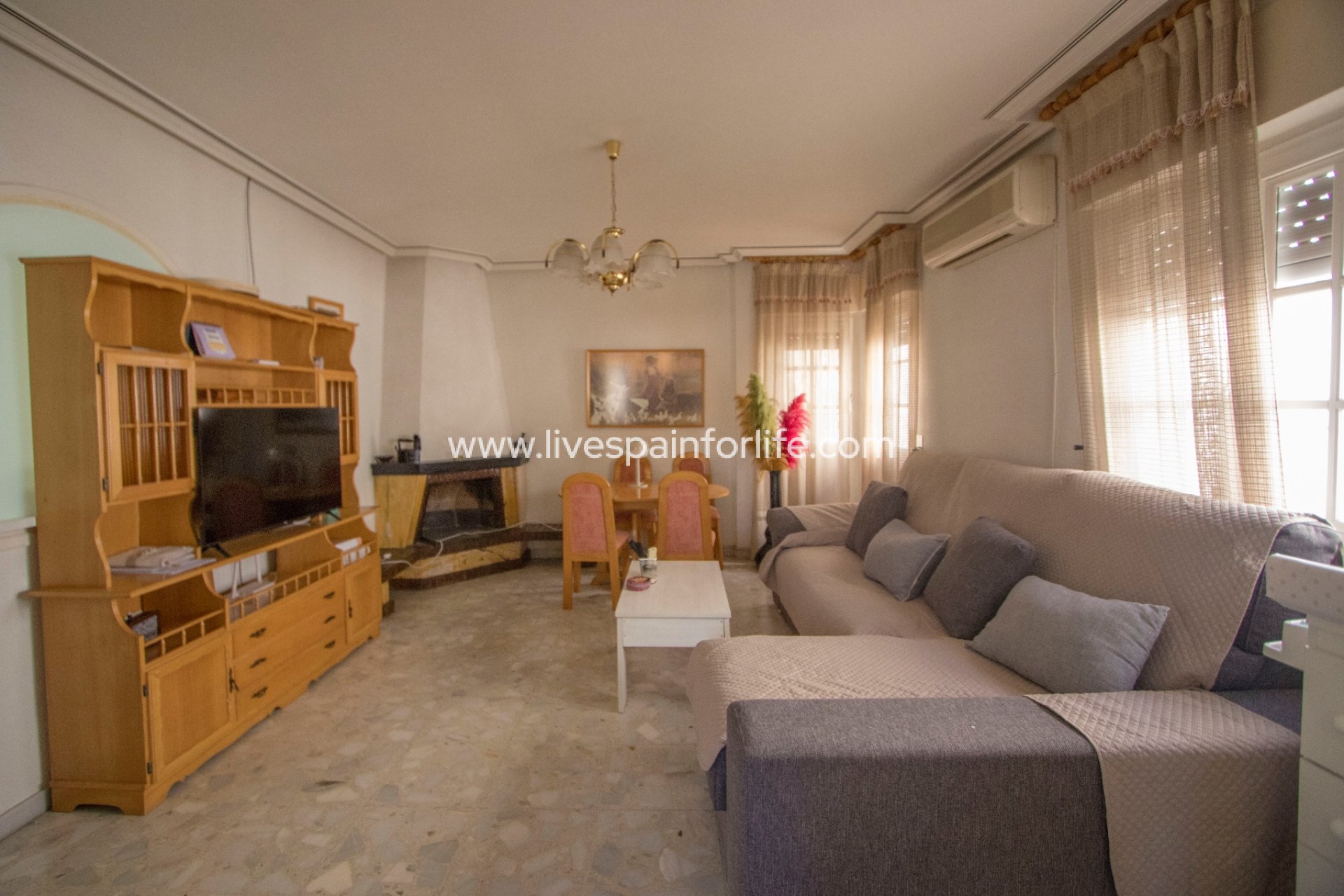 Resale - Town house -
Redovan