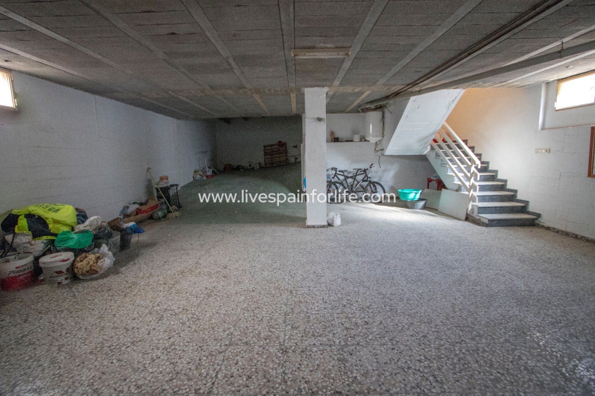 Resale - Town house -
Redovan