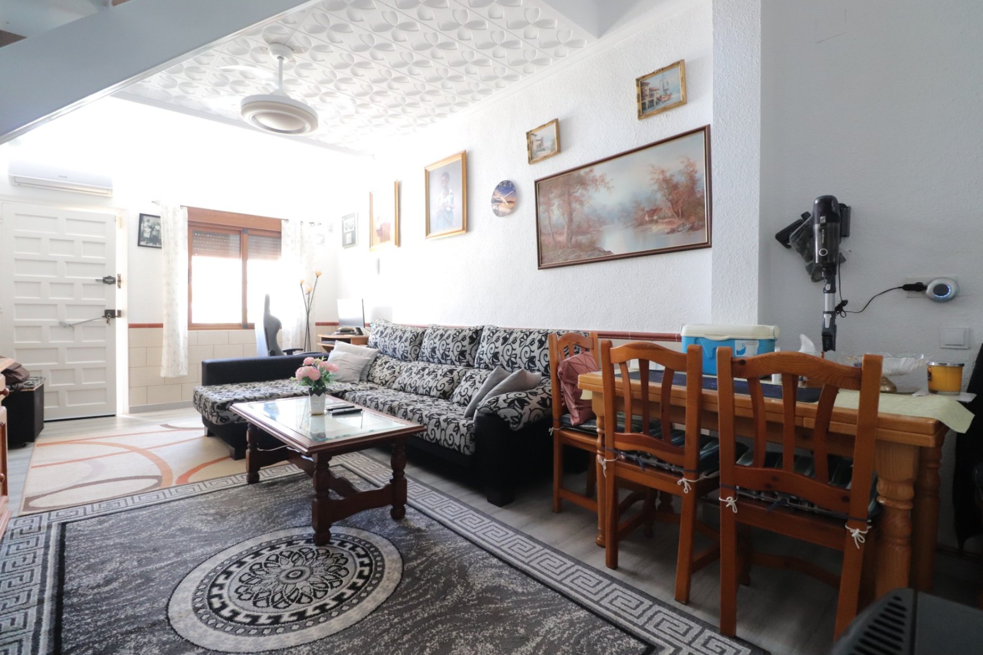 Resale - Town house -
Torrevieja - Torretas