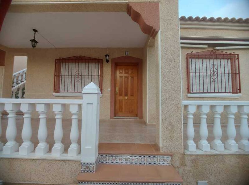 Resale - Villa (detached) -
Algorfa - Castillo De Montemar