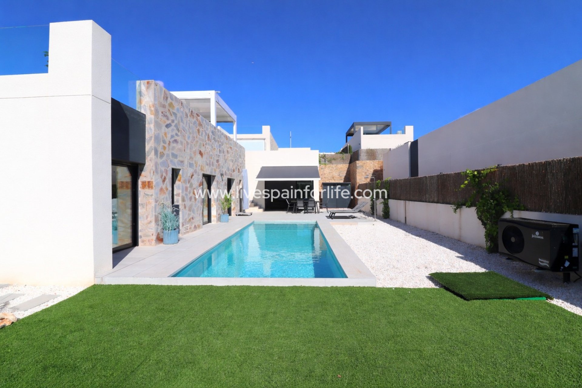 Resale - Villa (detached) -
Algorfa - La Finca Golf