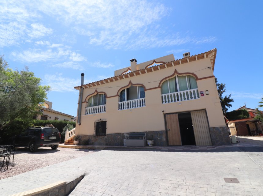 Resale - Villa (detached) -
Algorfa - Lomas de La Juliana