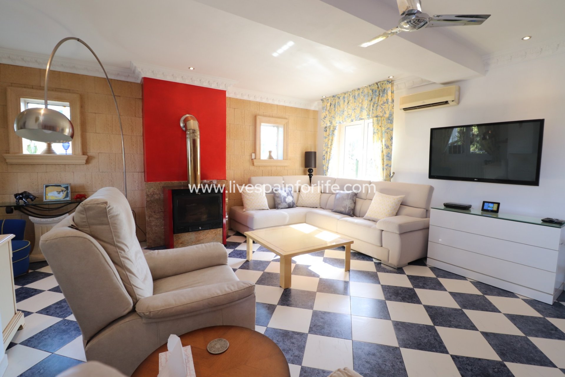 Resale - Villa (detached) -
Algorfa - Lomas de La Juliana