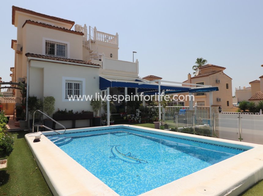 Resale - Villa (detached) -
Algorfa - Montebello