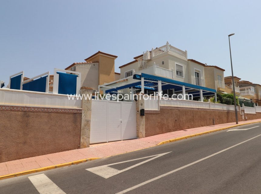 Resale - Villa (detached) -
Algorfa - Montebello