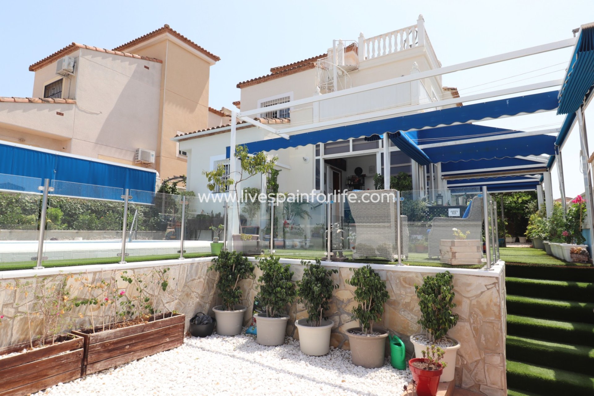 Resale - Villa (detached) -
Algorfa - Montebello