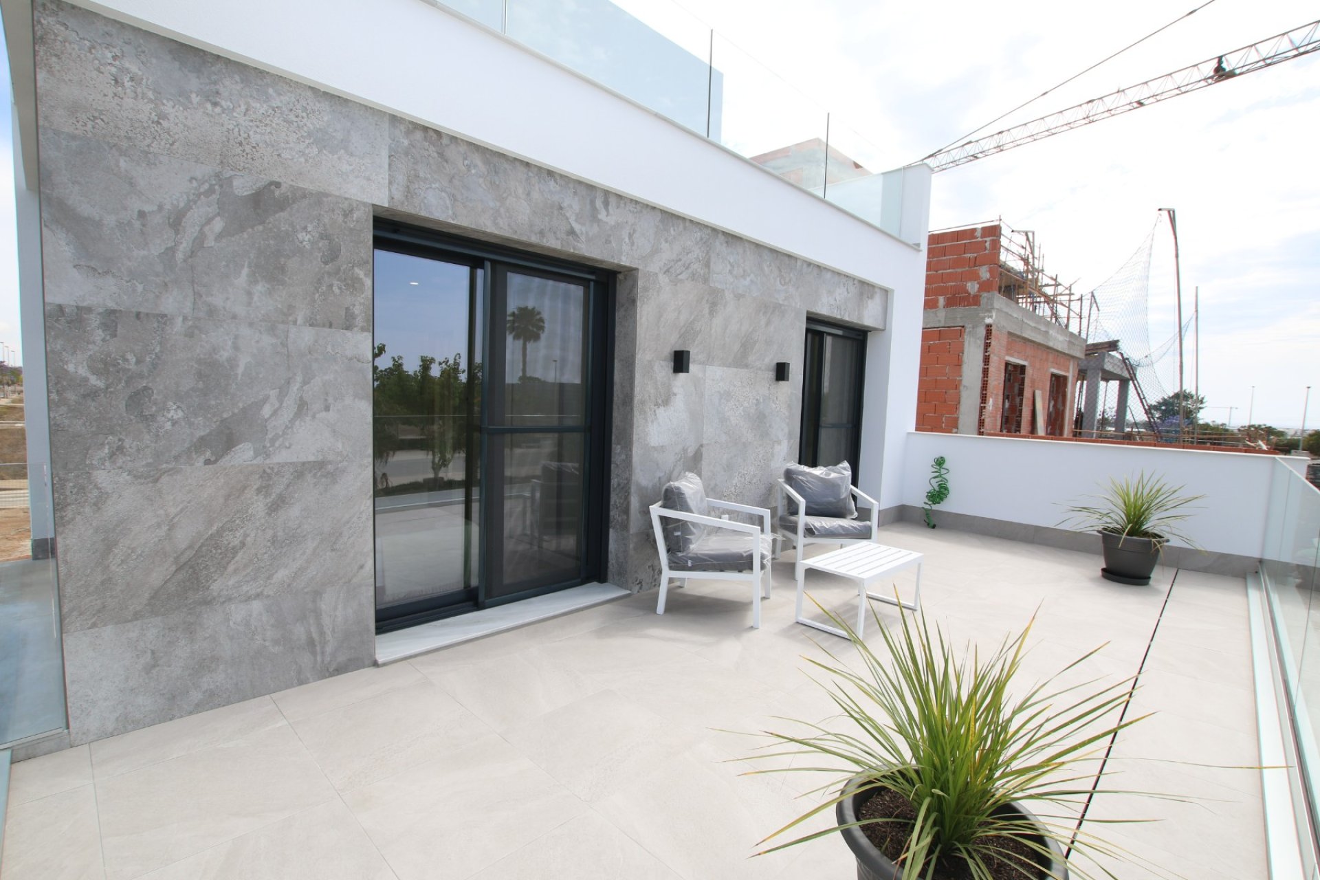 Resale - Villa (detached) -
Alicante